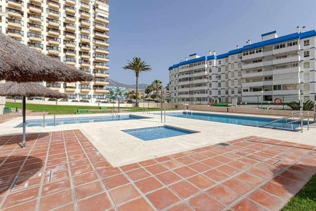 797 Holiday Rentals- Apartamento En Aloha Playa Frente Al Mar Benalmádena Kültér fotó