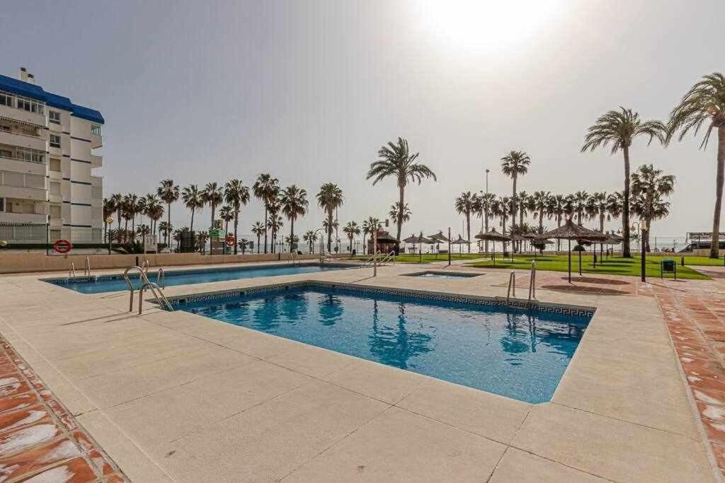 797 Holiday Rentals- Apartamento En Aloha Playa Frente Al Mar Benalmádena Kültér fotó