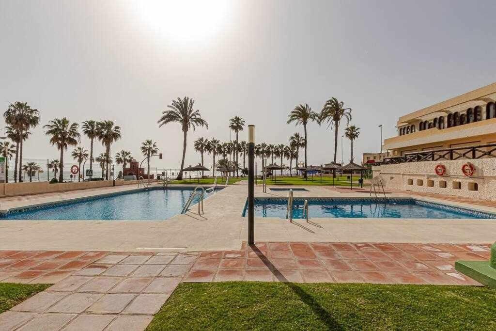 797 Holiday Rentals- Apartamento En Aloha Playa Frente Al Mar Benalmádena Kültér fotó