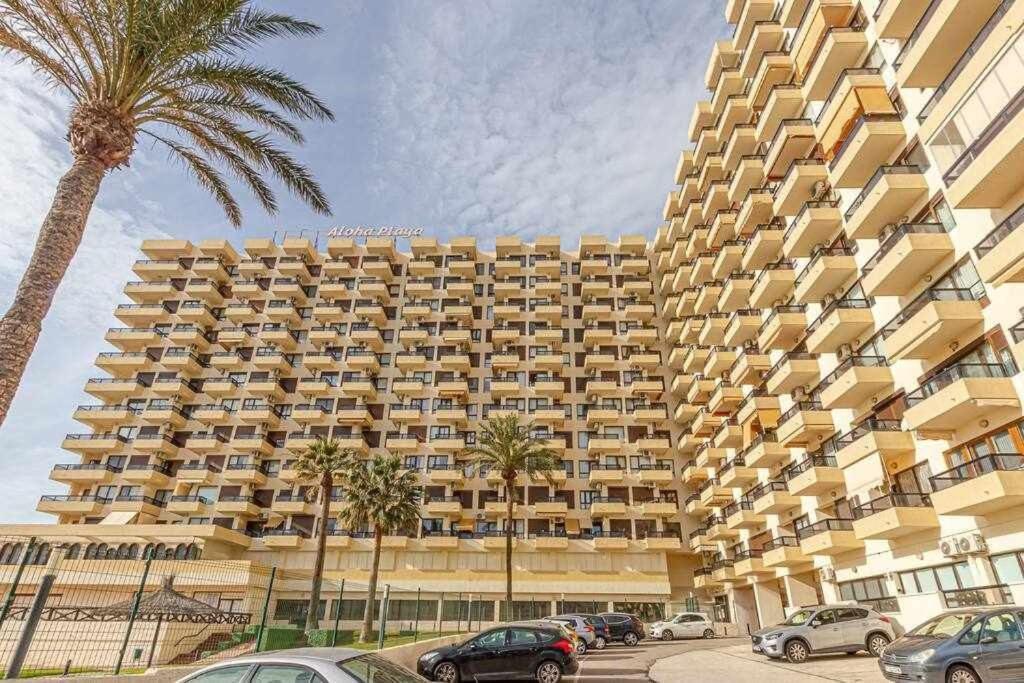 797 Holiday Rentals- Apartamento En Aloha Playa Frente Al Mar Benalmádena Kültér fotó