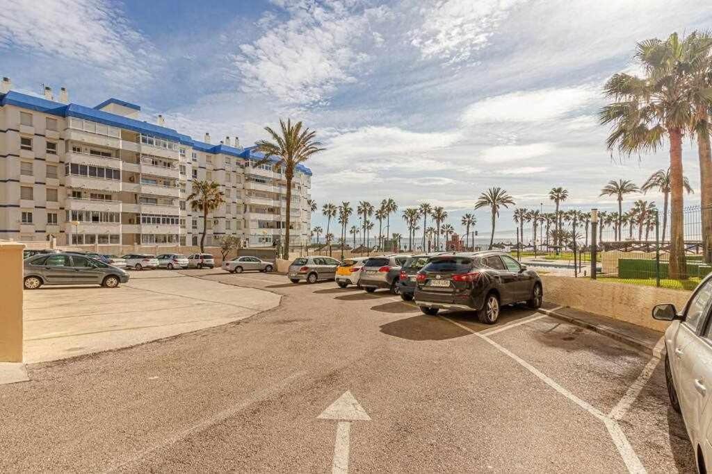 797 Holiday Rentals- Apartamento En Aloha Playa Frente Al Mar Benalmádena Kültér fotó
