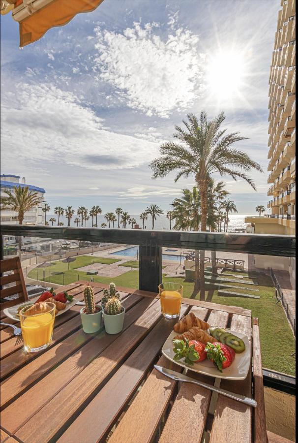 797 Holiday Rentals- Apartamento En Aloha Playa Frente Al Mar Benalmádena Kültér fotó