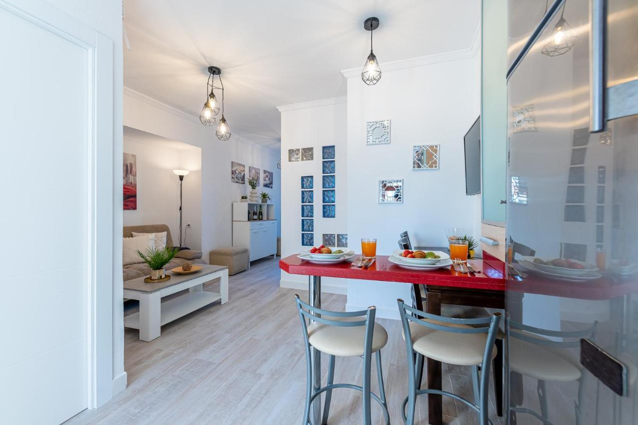 797 Holiday Rentals- Apartamento En Aloha Playa Frente Al Mar Benalmádena Kültér fotó